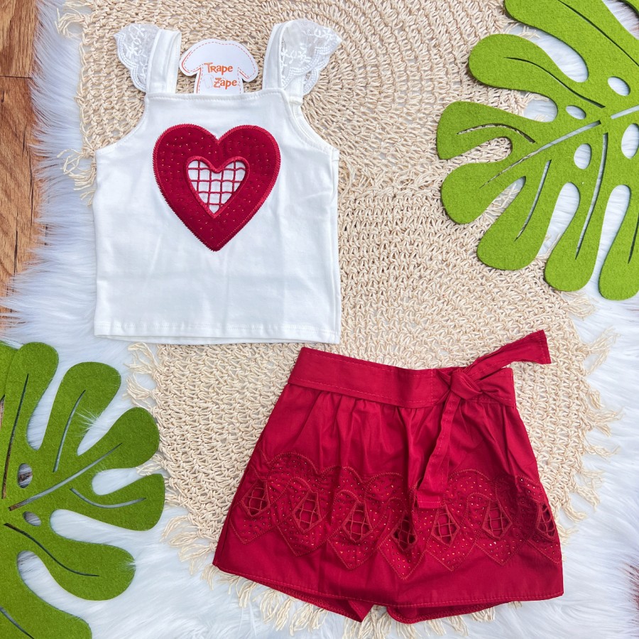 Conj. Regata em Lese Bordado Corações com Strass e Short Saia - Off White e Vermelho